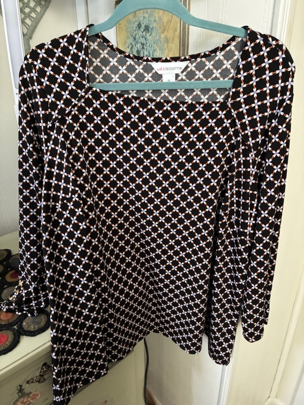 Liz Claiborne Black Long-Sleeve Geometric-Print Top